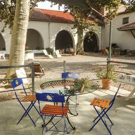 Hébergement de vacances 2 Bedroom Amazing In Narbonne