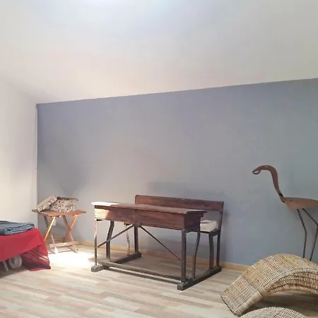 2 Bedroom Amazing In Hébergement de vacances Narbonne