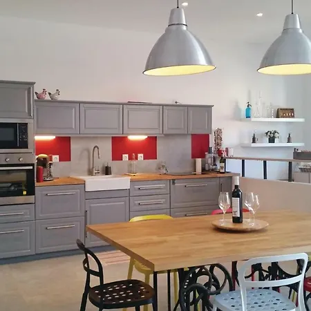 Hébergement de vacances 2 Bedroom Amazing In